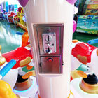 Το νόμισμα λειτούργησε το γύρο ιπποδρομίων, ζωηρόχρωμες μηχανές παιχνιδιών Arcade